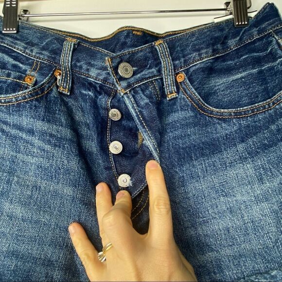 Levi 501 shorts 26 - Picture 2 of 7